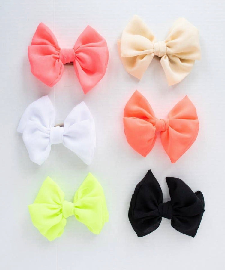 Lily’s Neon Mesh Bows