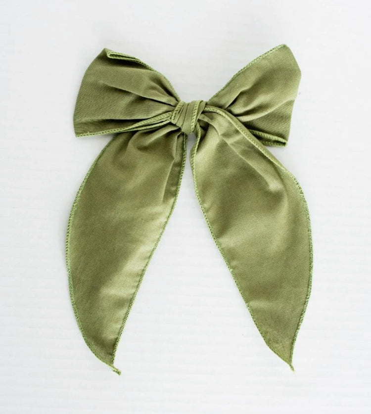 Charlotte Clip Bow